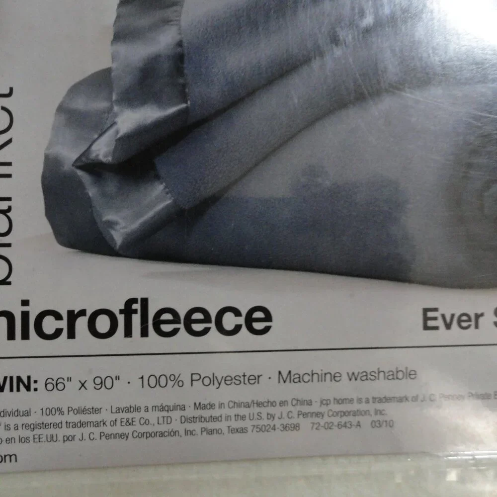 Ever Soft Blanket Vintage Twin Beige with light gold satin trim 66" x 90" - Picture 3 of 10